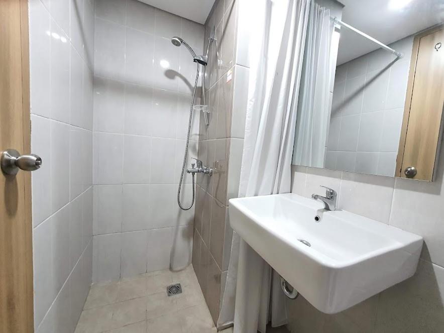 Padina Suites Tangerang Bilik gambar